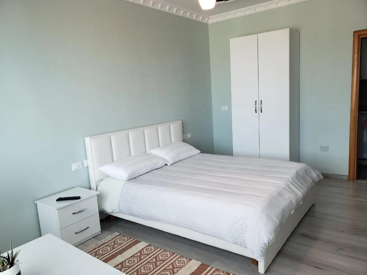 Agroni Rooms ティラナ 0*,